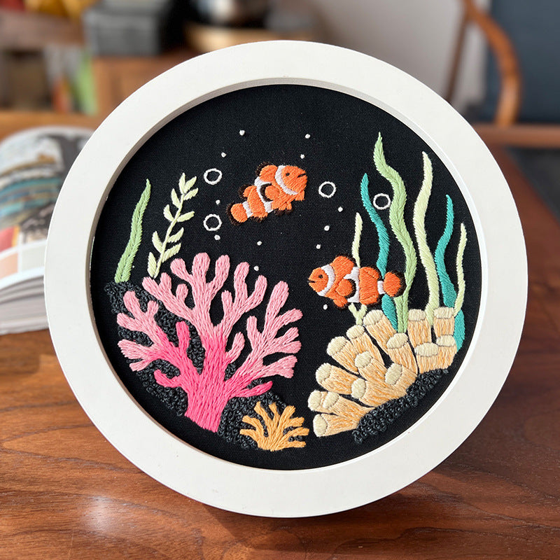 Over animals embroidery kit for beginner with fabric,thread,needles